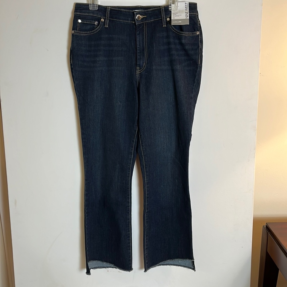 Nine West Women’s Jeans Size 14 NWT Slim Hip Thigh With Kick Flare Leg High Rise